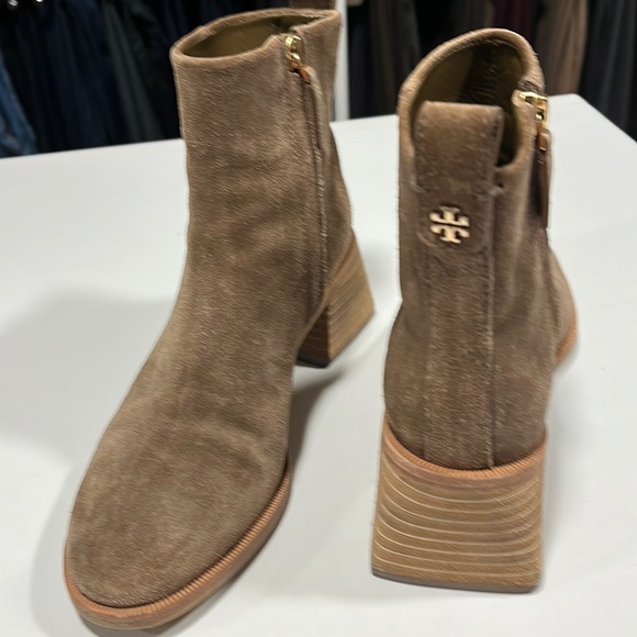 Tory Burch booties in pristine condition ! - Picture 1 of 5